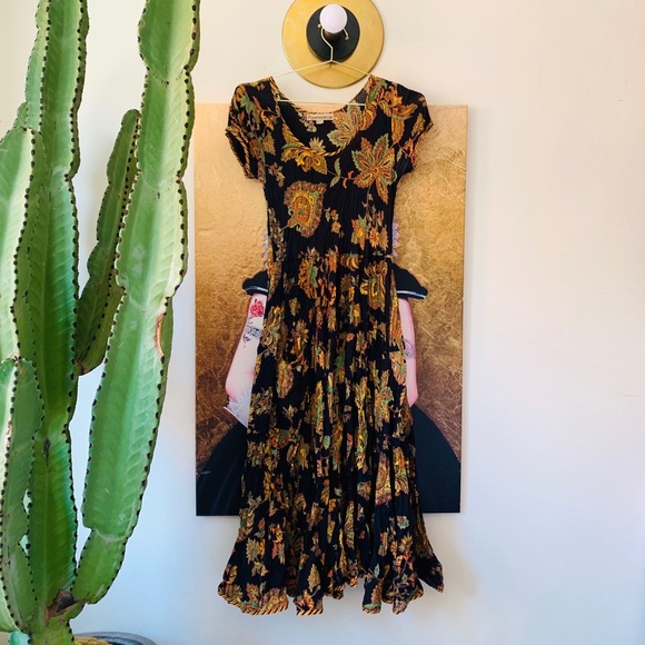 passementrie Dresses & Skirts - Beautiful paisley cotton dress